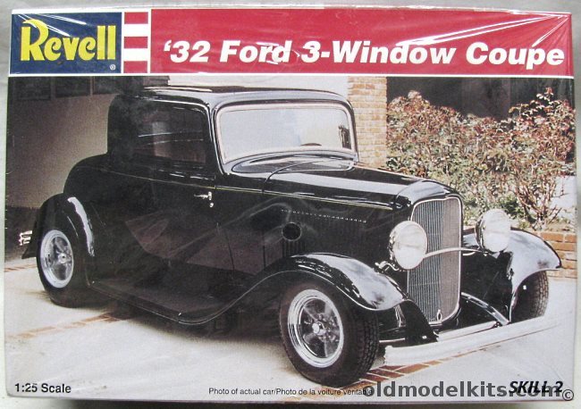 Revell 1/25 1932 Ford 3 Window Coupe - Builds One Of Two Street Rod Versions, 85-7605 plastic model kit